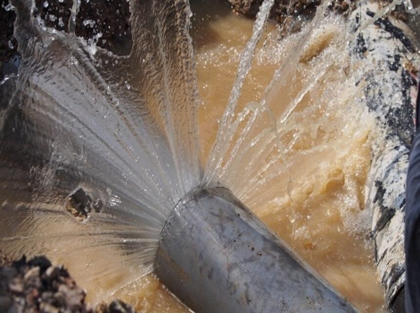 How A Burst Pipe Can Cause Extensive Water Damage Kravelv