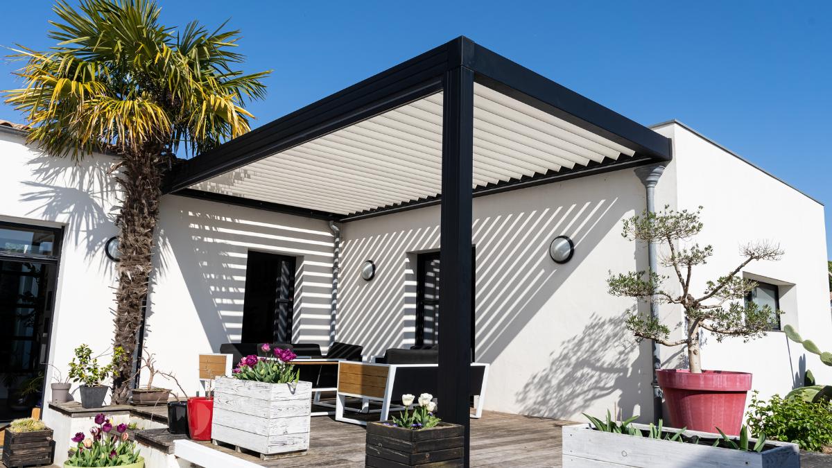 patio with pergola