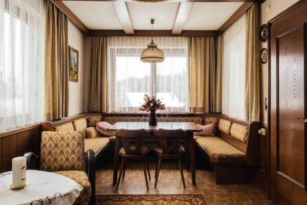 living room with vintage furniture