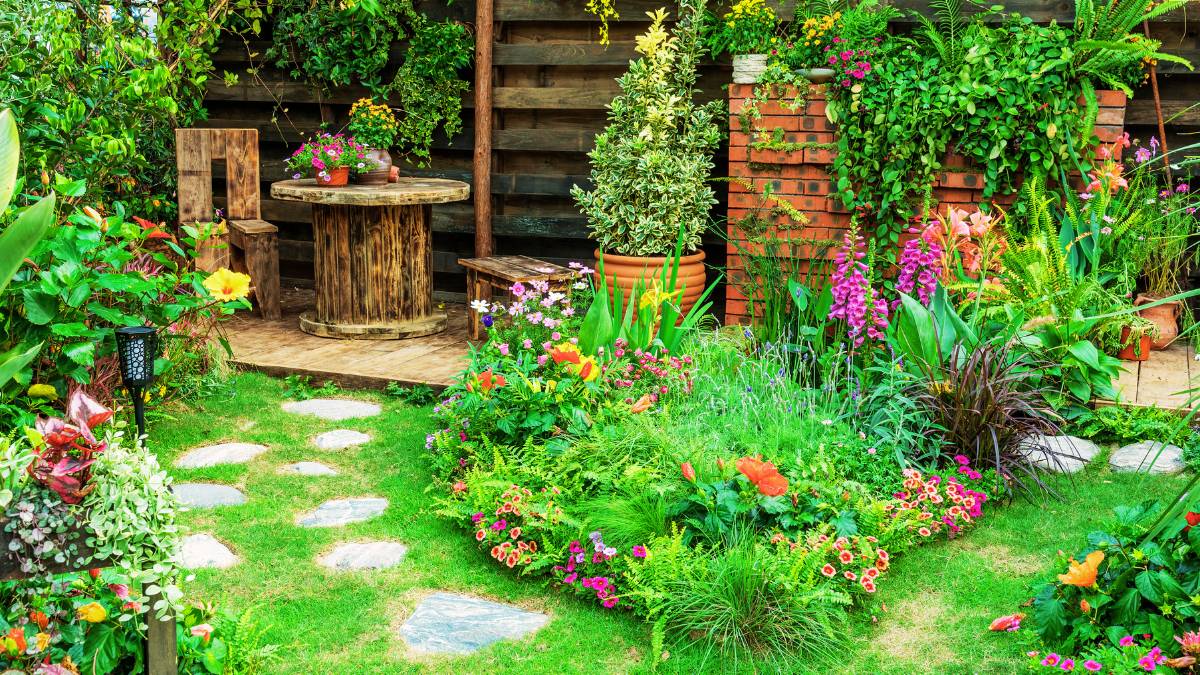 patio with full of green plants