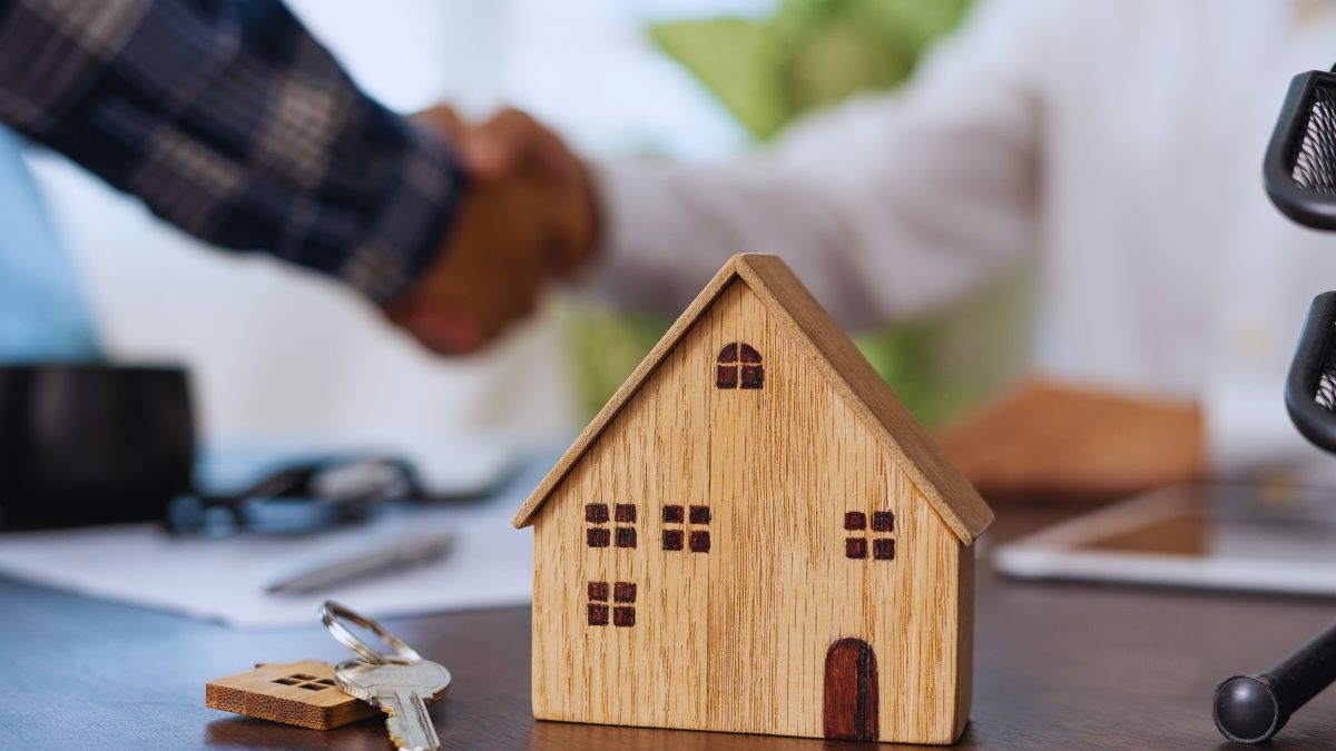 buying house in arizona